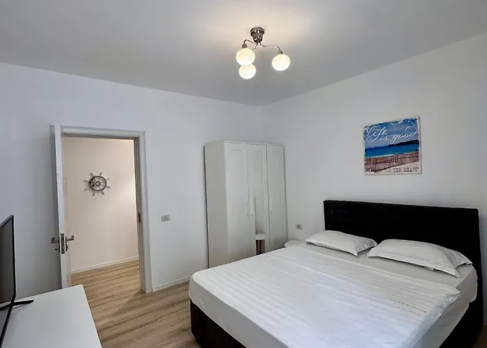 Happy Family Lamera Daire