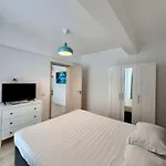 Lamera Happy Bogu Cu 3 La 200 M De Mare * Navodari