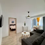 Lamera Happy Bogu Cu 3 La 200 M De Mare * Navodari